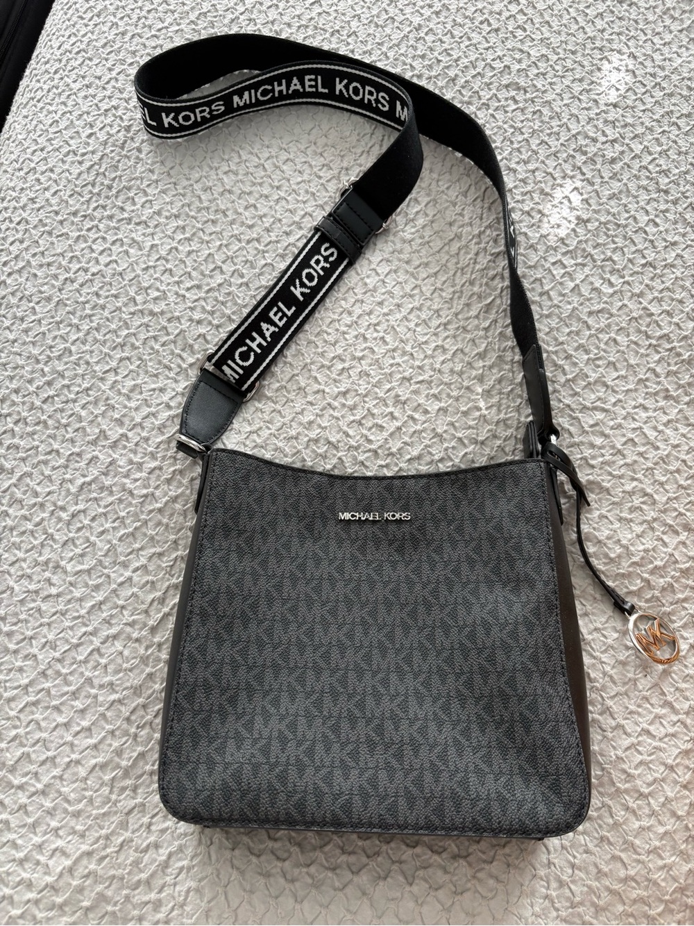 Michael Kors Black Leather Crossbody Pouch